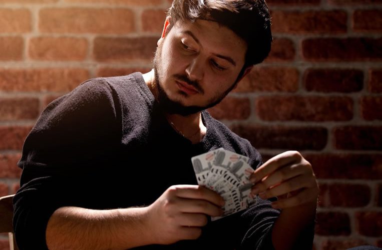 7 maneiras de gerenciar a inclinação no pôquer online