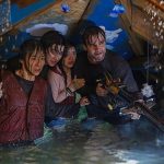 Final explicado de A Última Casa, filme com Wagner Moura na Netflix: "É apenas o começo para eles"
