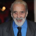 "O filme mais importante da minha carreira": Em 1998, Christopher Lee recebeu ameaças de morte por interpretar figura histórica
