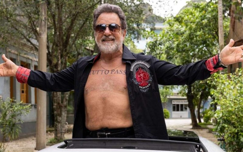 Marcos Frota conquista equipe e altera final de série no Globoplay