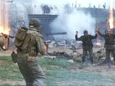 “Daqui a 20 anos, vocês vão agradecer a Deus por isso”: Como Tom Hanks evitou a saída em massa de astros de uma obra-prima dos filmes de guerra