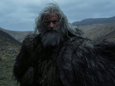 Hugh Jackman relata exaustão extrema e lutas intensas nos bastidores de A Morte de Robin Hood
