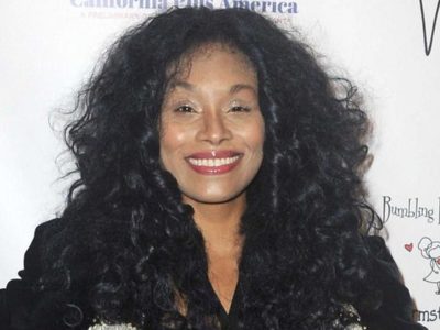 Christy Knowings, atriz de série clássica de comédia da Nickelodeon, morre aos 46 anos