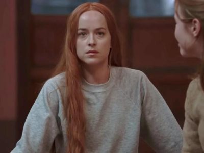 “Me afetou tanto que precisei fazer terapia”: Dakota Johnson revela ter buscado ajuda psicológica após estrelar cultuado filme de terror
