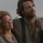 Nova série de época da Netflix supera clássicos da TV, segundo crítica